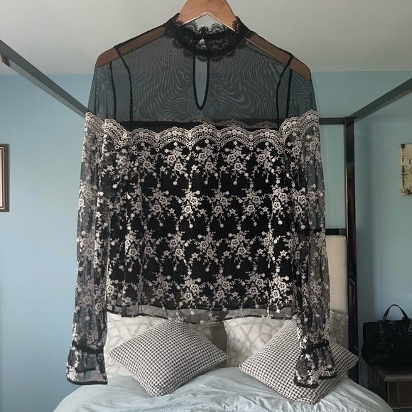 INTERMIX Amira Embroidered Blouse Lace Longsleeve High Turtle Neck Small P - Picture 3 of 8